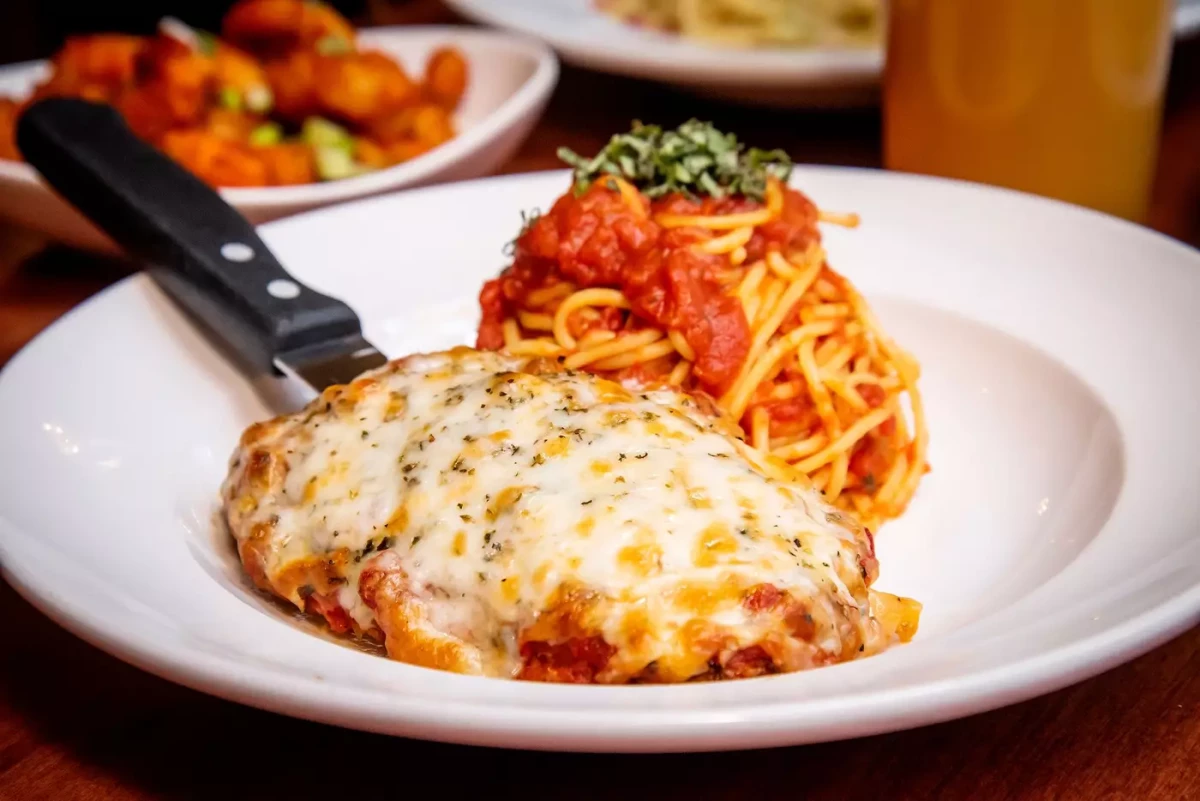 토론토 패밀리 레스토랑 맛집 The Old Spaghetti Factory CBM 토론토